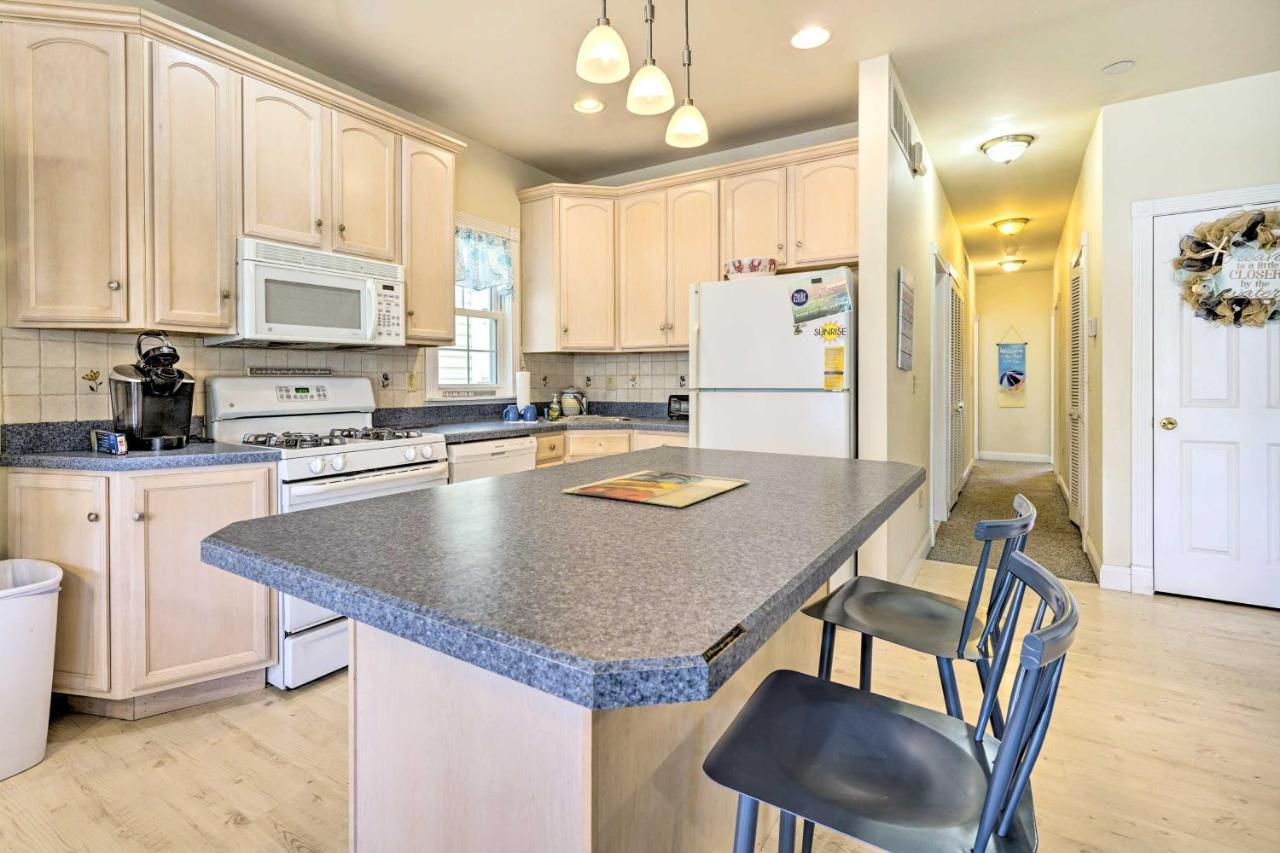 Sunny Ocean City Retreat About Qtr-Mi To Beach! Exterior photo